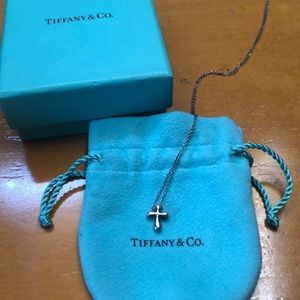 tiffany & co elsa peretti cross pendant